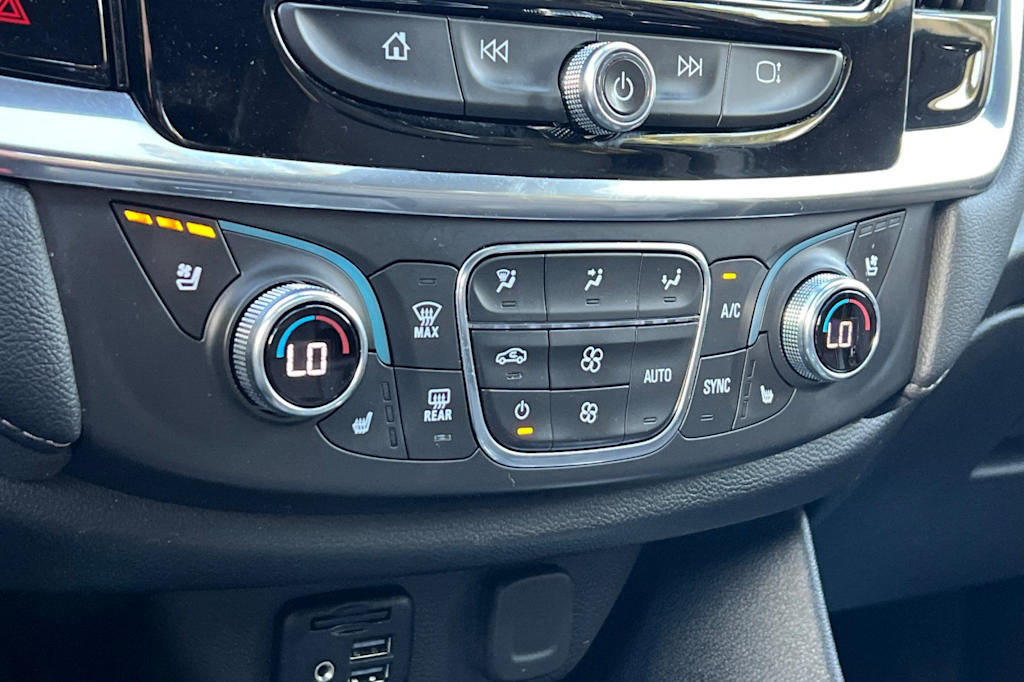 Thumbnail: 2023 Chevrolet Traverse - 29