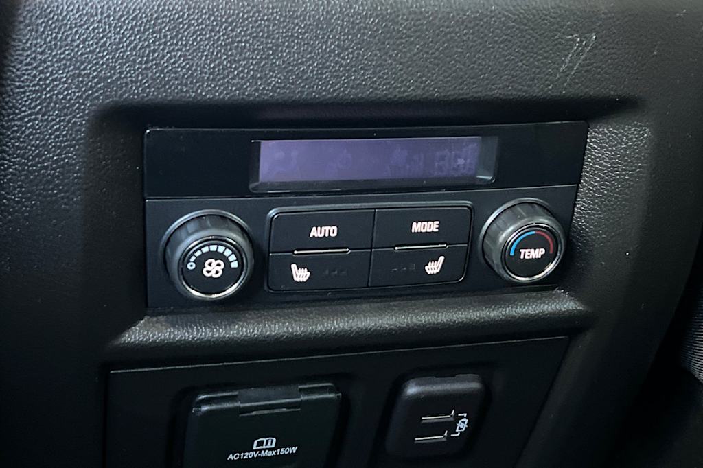 Thumbnail: 2023 Chevrolet Traverse - 24