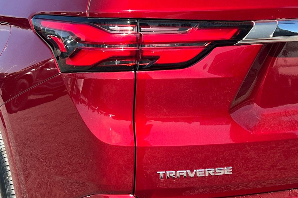 Thumbnail: 2023 Chevrolet Traverse - 36
