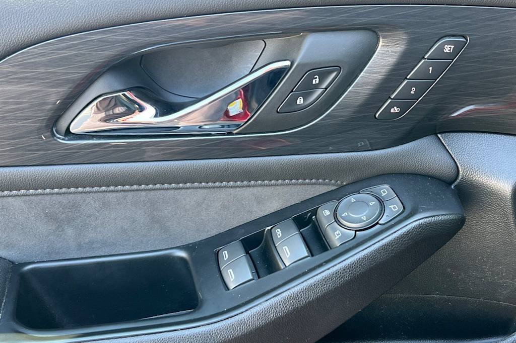 Thumbnail: 2023 Chevrolet Traverse - 22