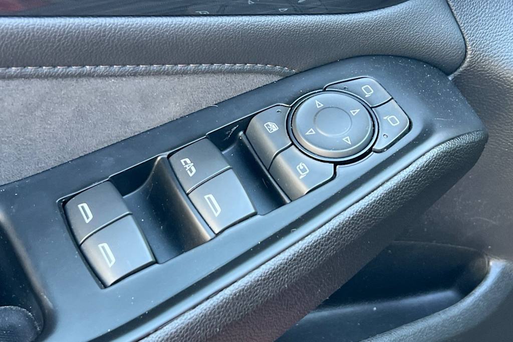 Thumbnail: 2023 Chevrolet Traverse - 23