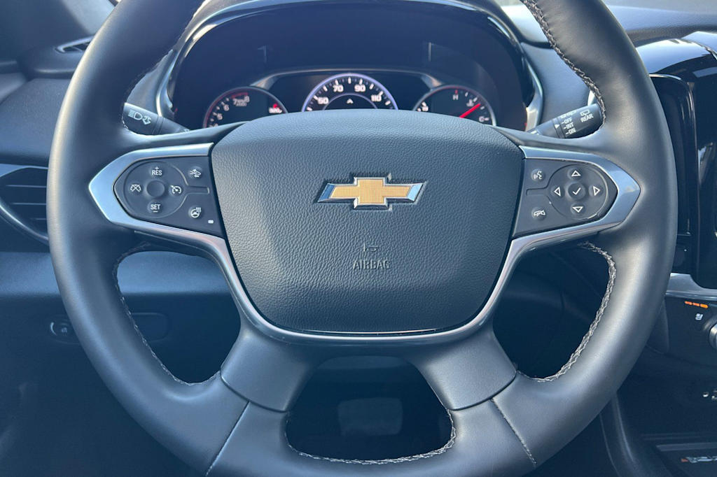 Thumbnail: 2023 Chevrolet Traverse - 31