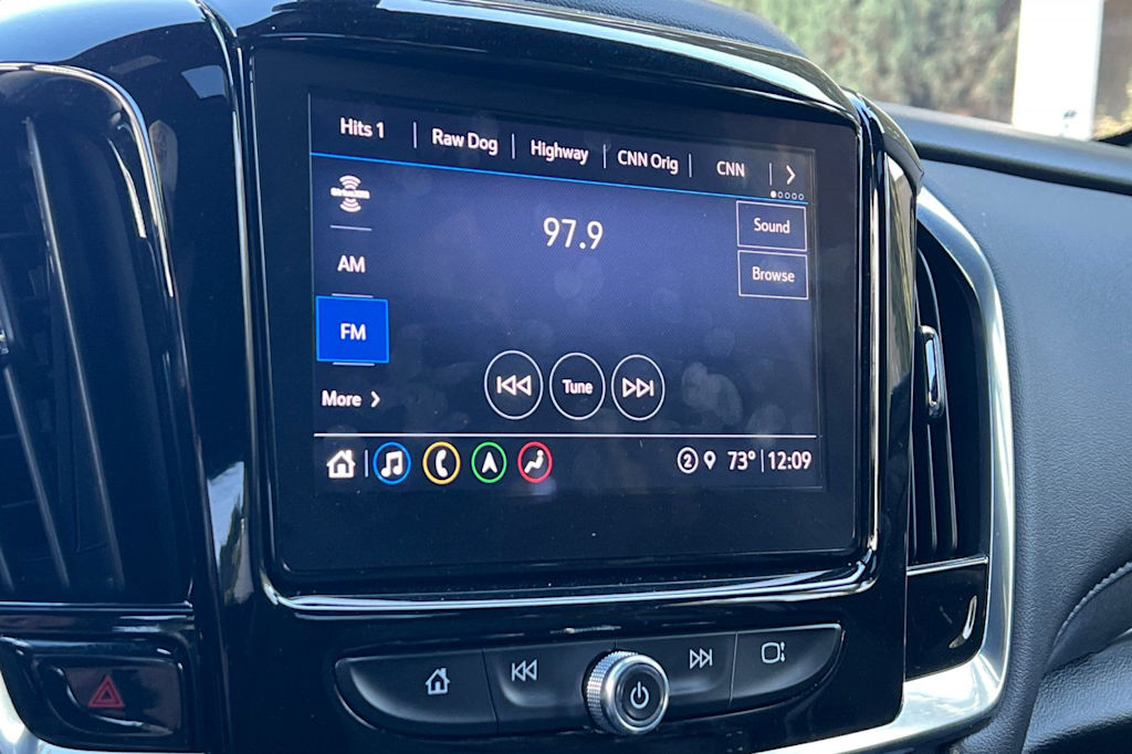 Thumbnail: 2023 Chevrolet Traverse - 14