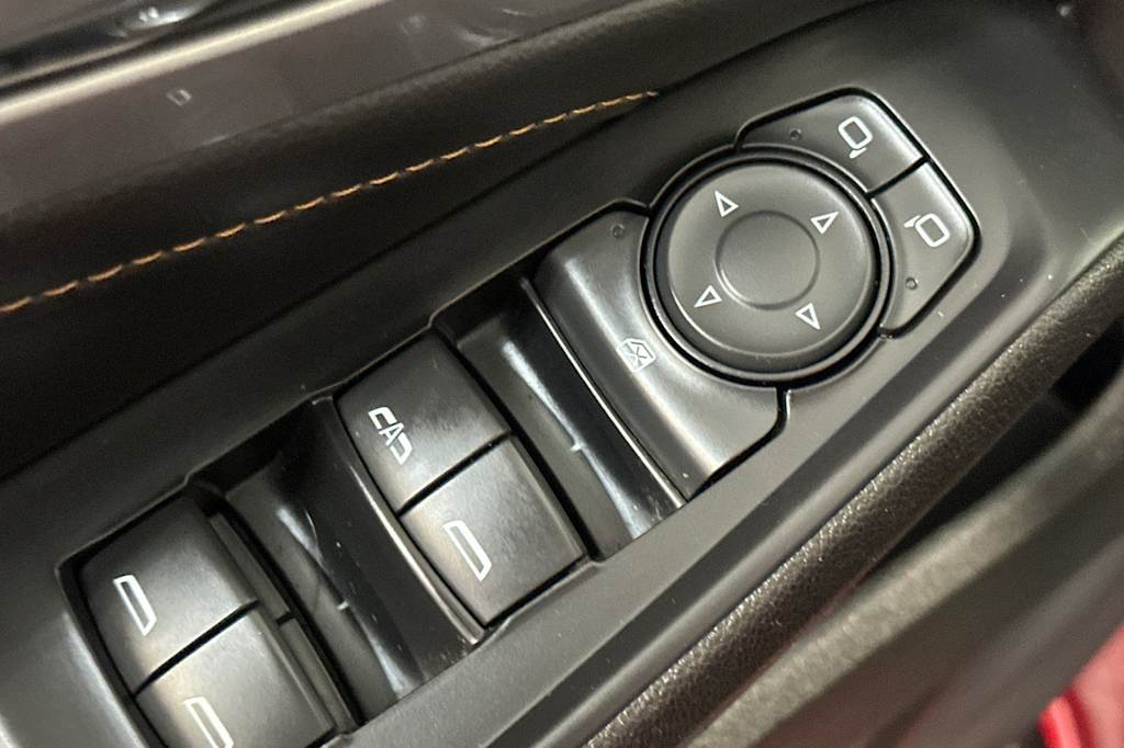 Thumbnail: 2021 Chevrolet Traverse - 23