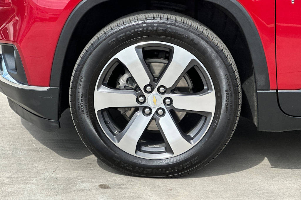 Thumbnail: 2021 Chevrolet Traverse - 8