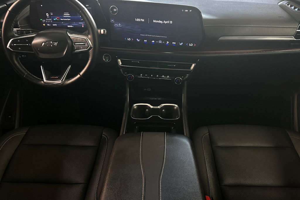 Thumbnail: 2025 Chevrolet Traverse - 2