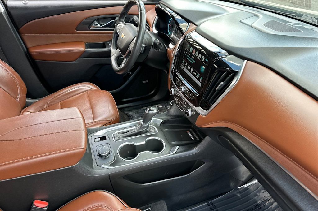Thumbnail: 2018 Chevrolet Traverse - 12