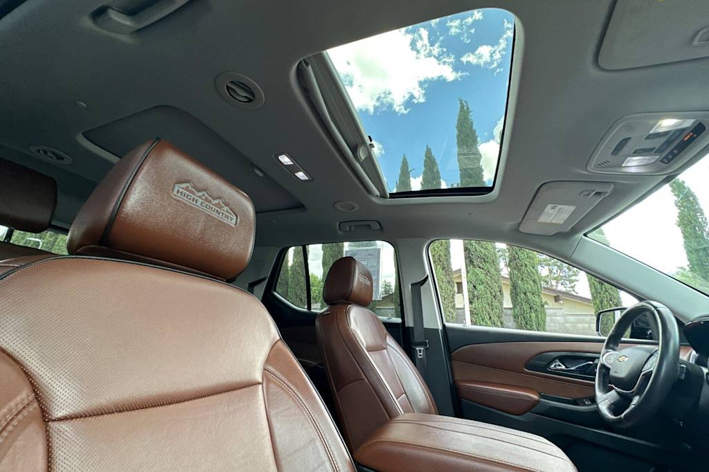 Thumbnail: 2018 Chevrolet Traverse - 25
