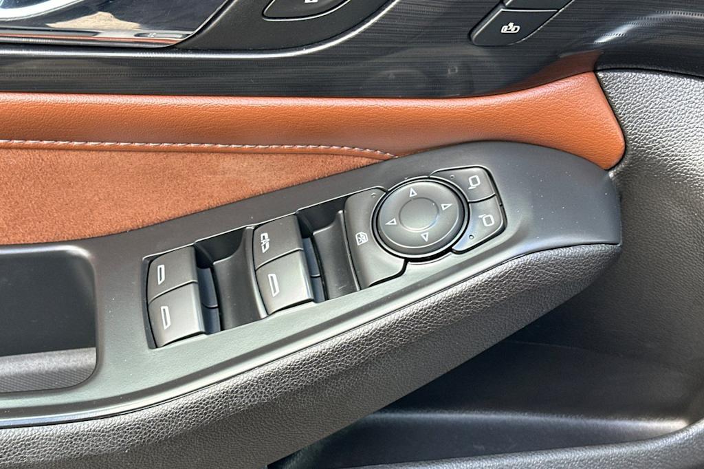 Thumbnail: 2018 Chevrolet Traverse - 23