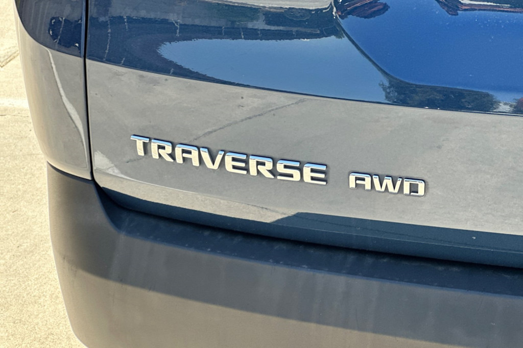 Thumbnail: 2023 Chevrolet Traverse - 7