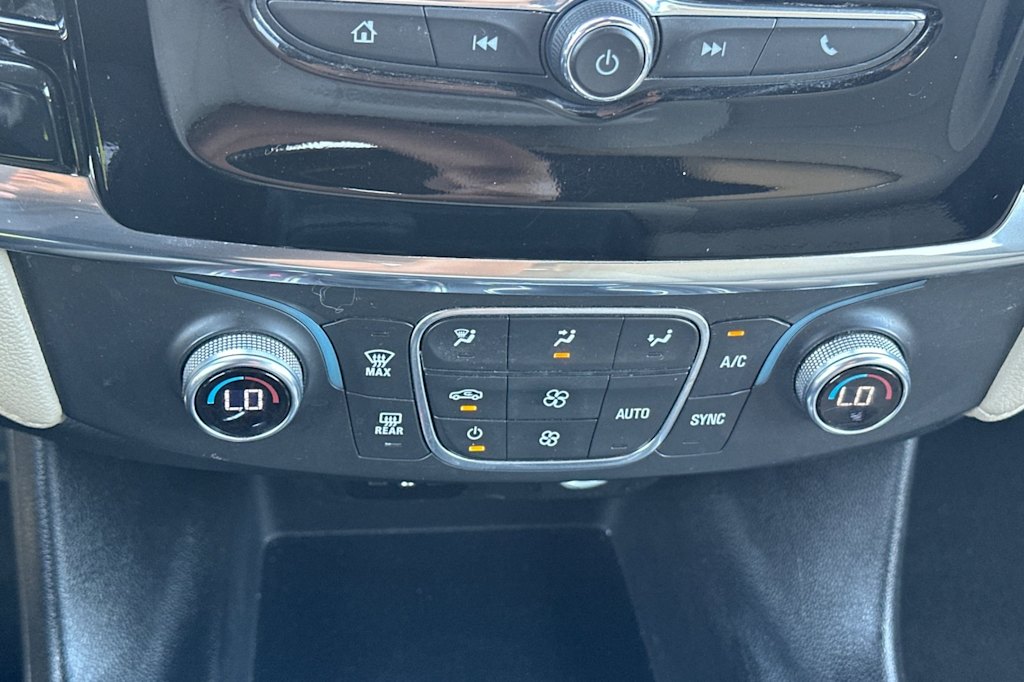 Thumbnail: 2023 Chevrolet Traverse - 27