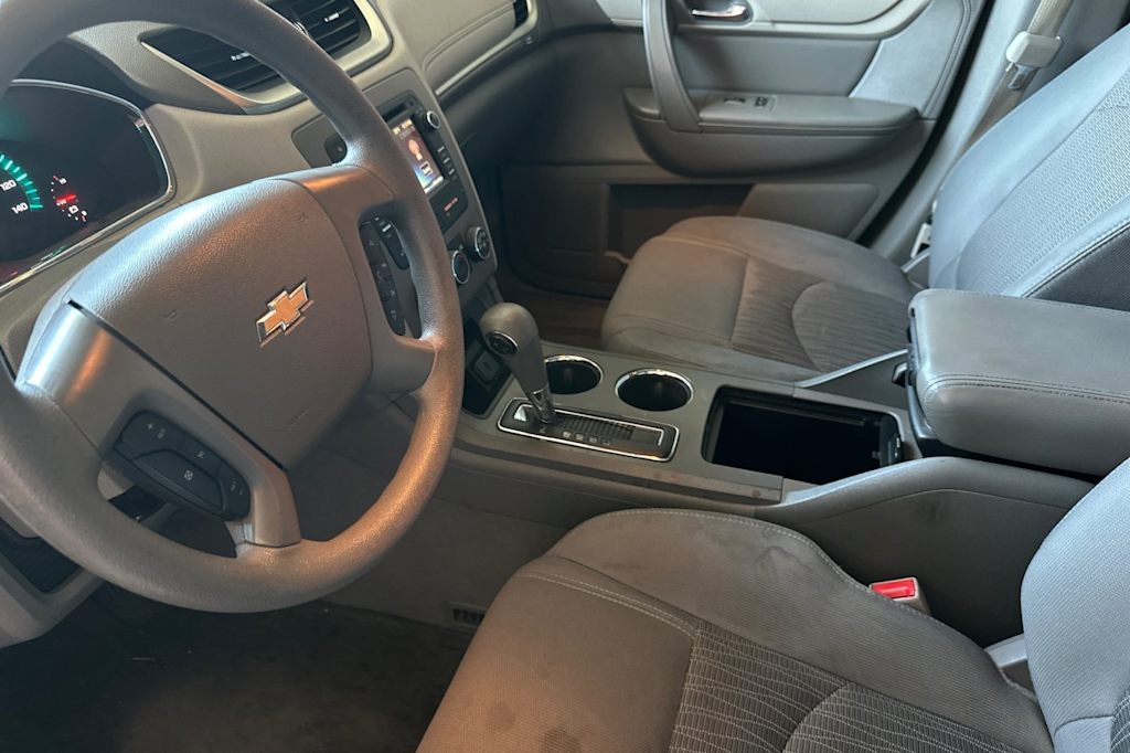 Thumbnail: 2017 Chevrolet Traverse - 10
