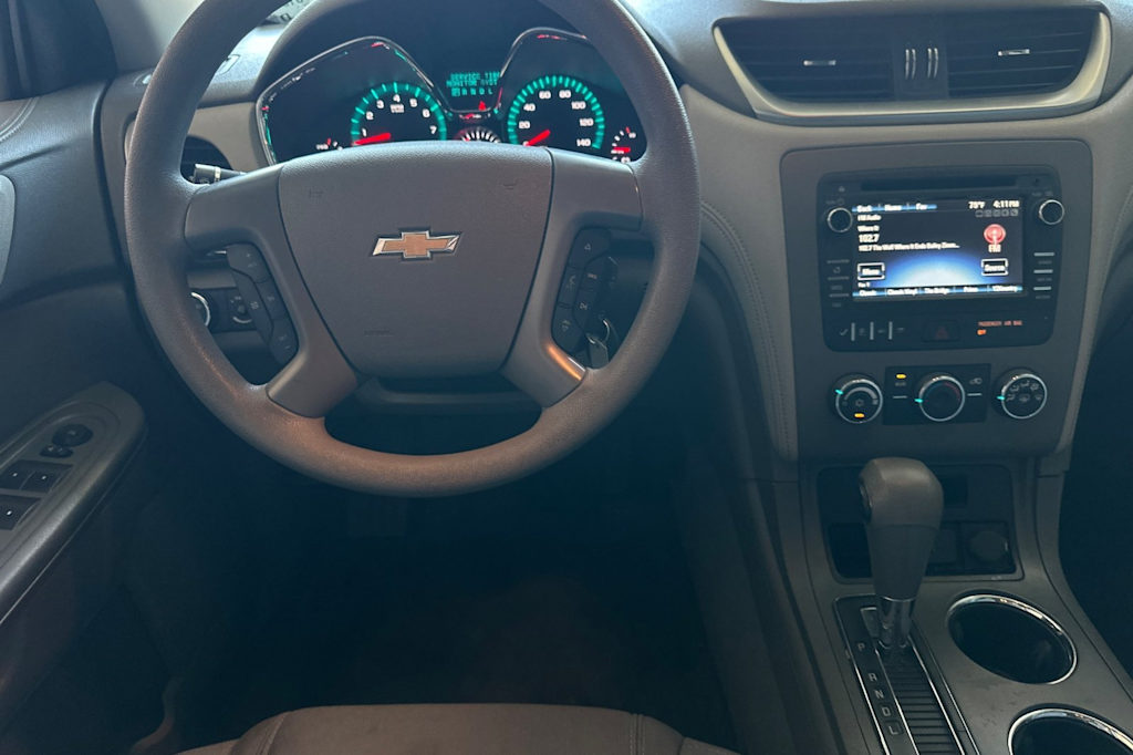 Thumbnail: 2017 Chevrolet Traverse - 9