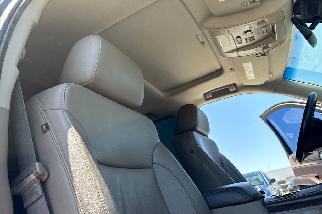 Thumbnail: 2016 Chevrolet Tahoe - 10