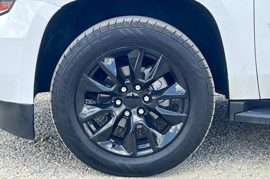 Thumbnail: 2018 Chevrolet Tahoe - 8