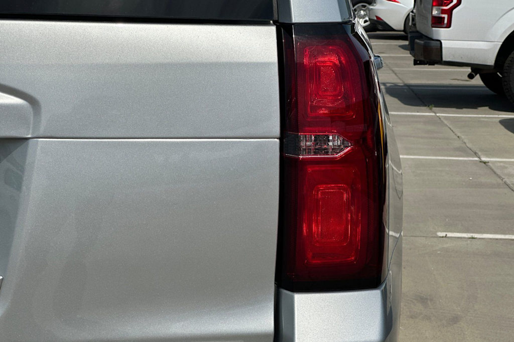 Thumbnail: 2018 Chevrolet Tahoe - 35