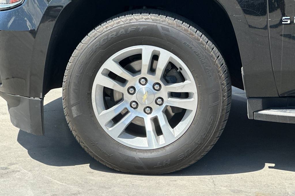 Thumbnail: 2018 Chevrolet Suburban - 8