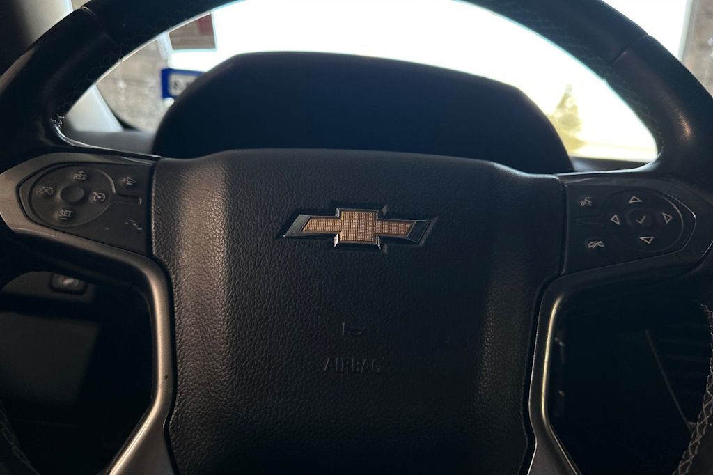 Thumbnail: 2018 Chevrolet Suburban - 26