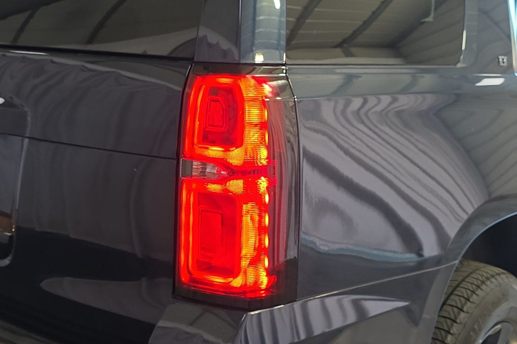 Thumbnail: 2017 Chevrolet Tahoe - 20