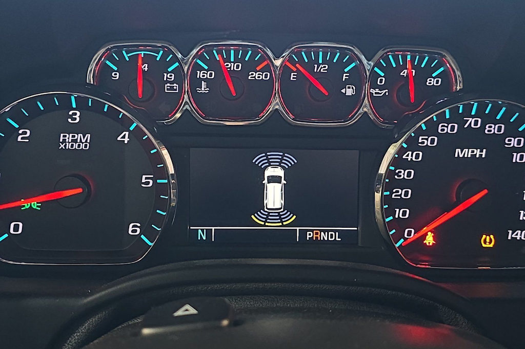 Thumbnail: 2017 Chevrolet Tahoe - 15