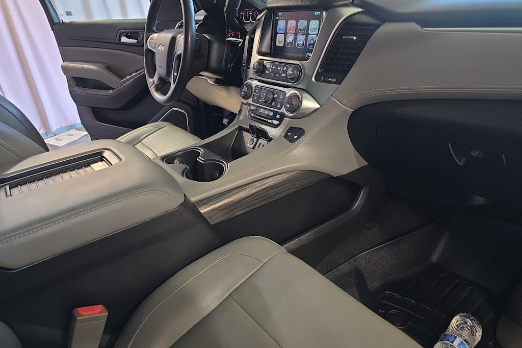 Thumbnail: 2017 Chevrolet Tahoe - 13