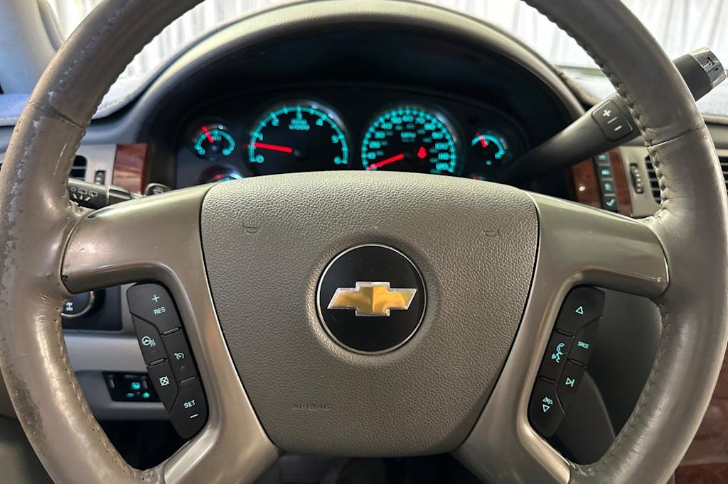 Thumbnail: 2012 Chevrolet Tahoe - 25
