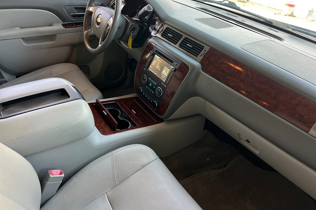 Thumbnail: 2012 Chevrolet Tahoe - 14