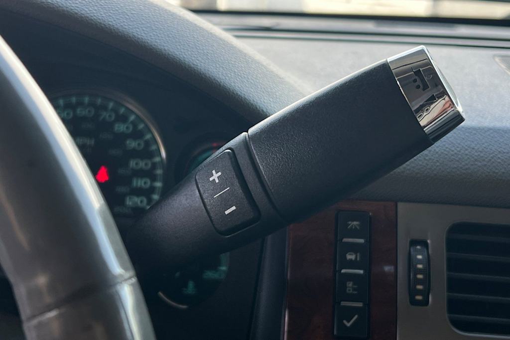 Thumbnail: 2012 Chevrolet Tahoe - 28