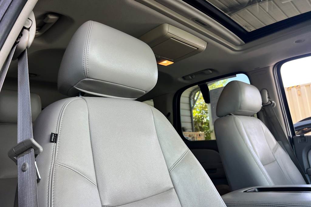 Thumbnail: 2012 Chevrolet Tahoe - 11