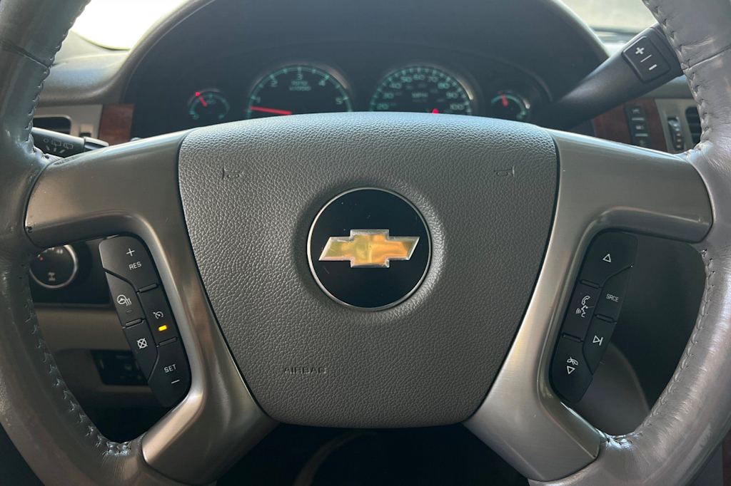 Thumbnail: 2012 Chevrolet Tahoe - 29