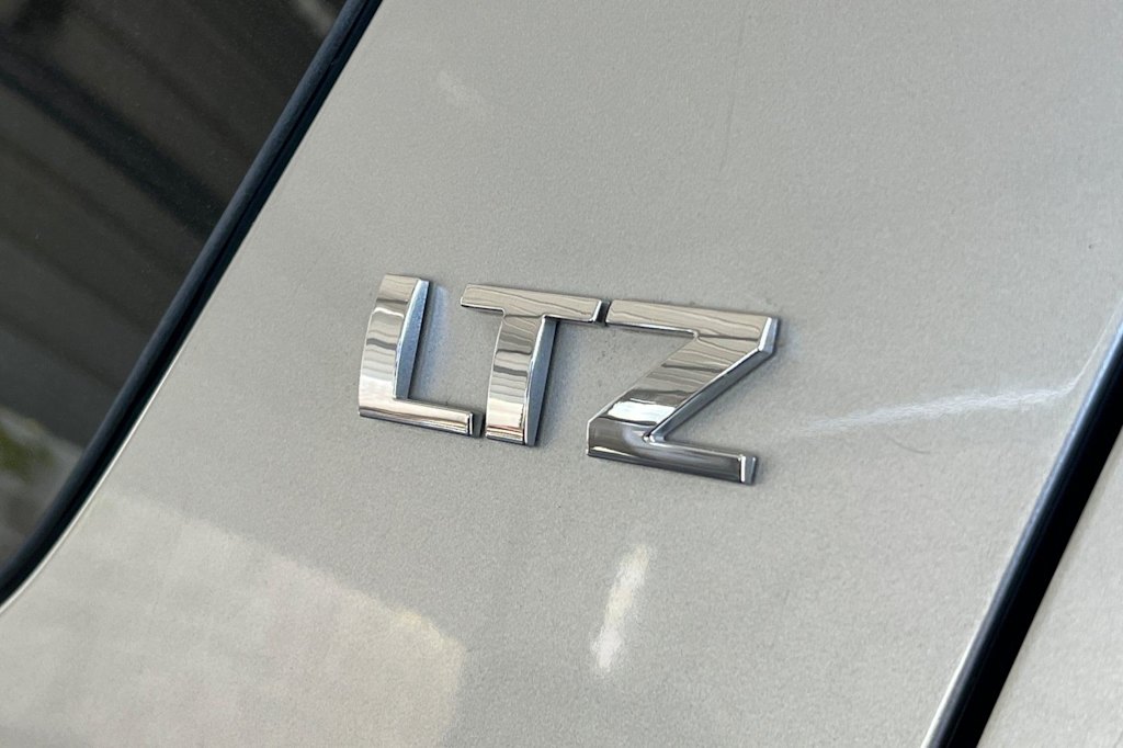 Thumbnail: 2012 Chevrolet Tahoe - 7