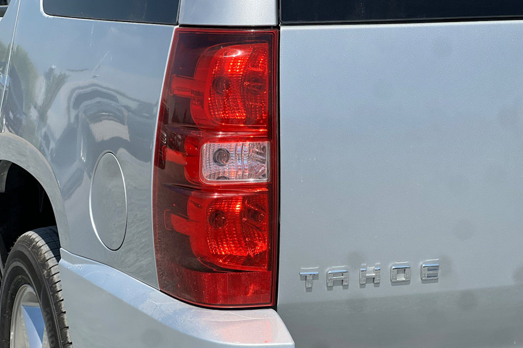Thumbnail: 2012 Chevrolet Tahoe - 35