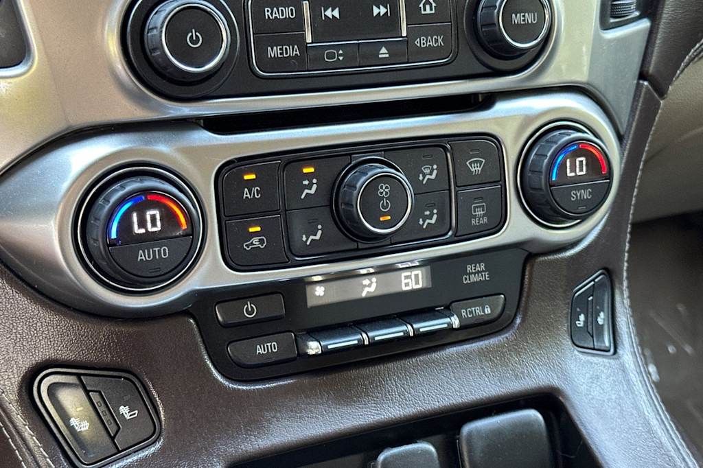 Thumbnail: 2015 Chevrolet Suburban - 30