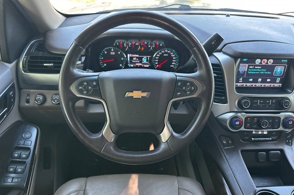 Thumbnail: 2015 Chevrolet Suburban - 9