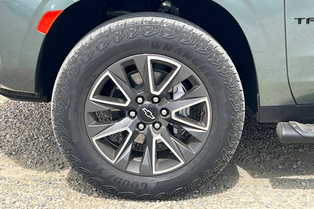 Thumbnail: 2023 Chevrolet Tahoe - 8