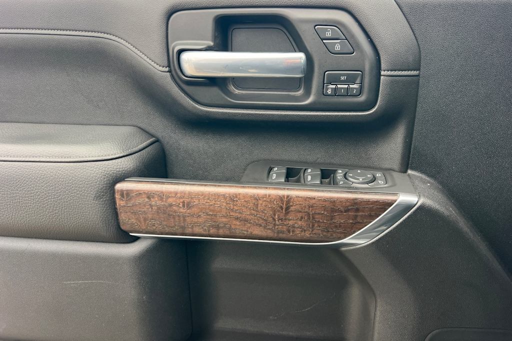 Thumbnail: 2020 GMC Sierra 3500 - 21