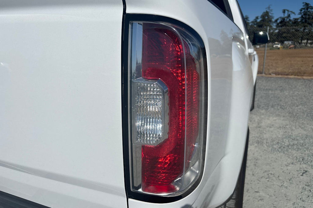 Thumbnail: 2021 GMC Canyon - 21