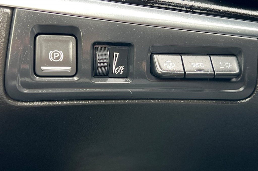 Thumbnail: 2025 Cadillac XT6 - 36