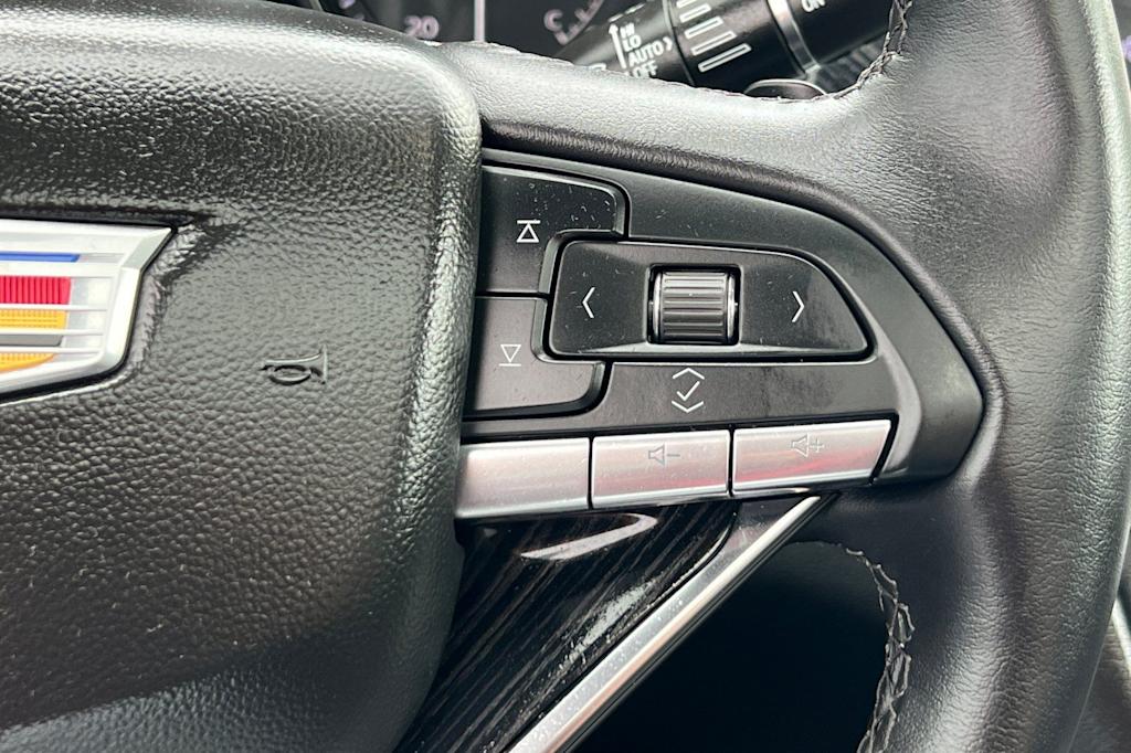 Thumbnail: 2025 Cadillac XT6 - 33