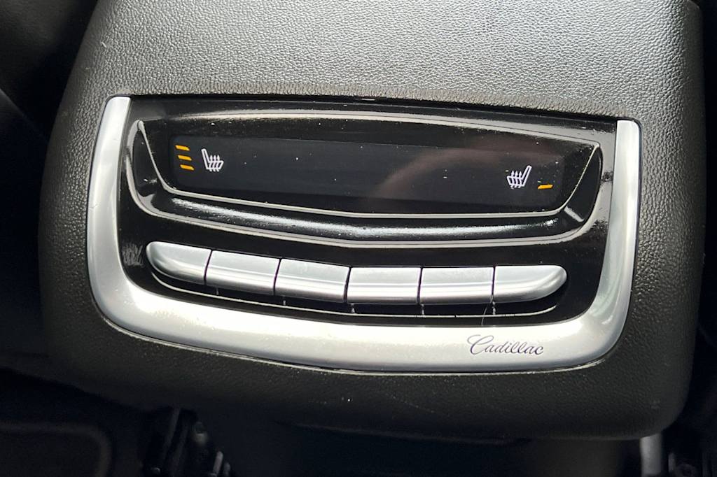 Thumbnail: 2025 Cadillac XT6 - 24