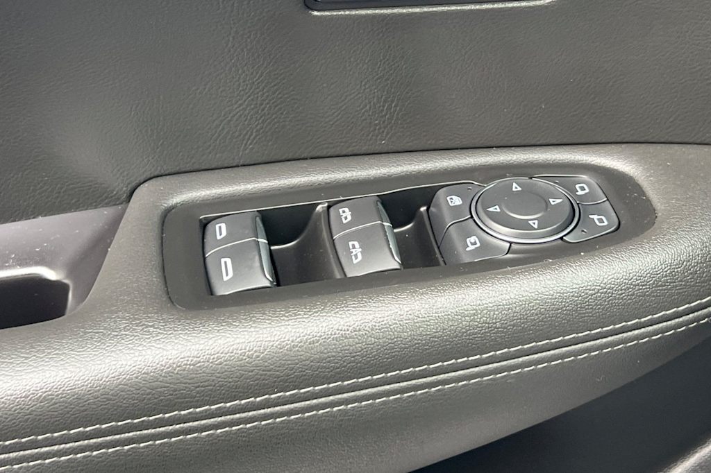 Thumbnail: 2025 Cadillac XT6 - 23