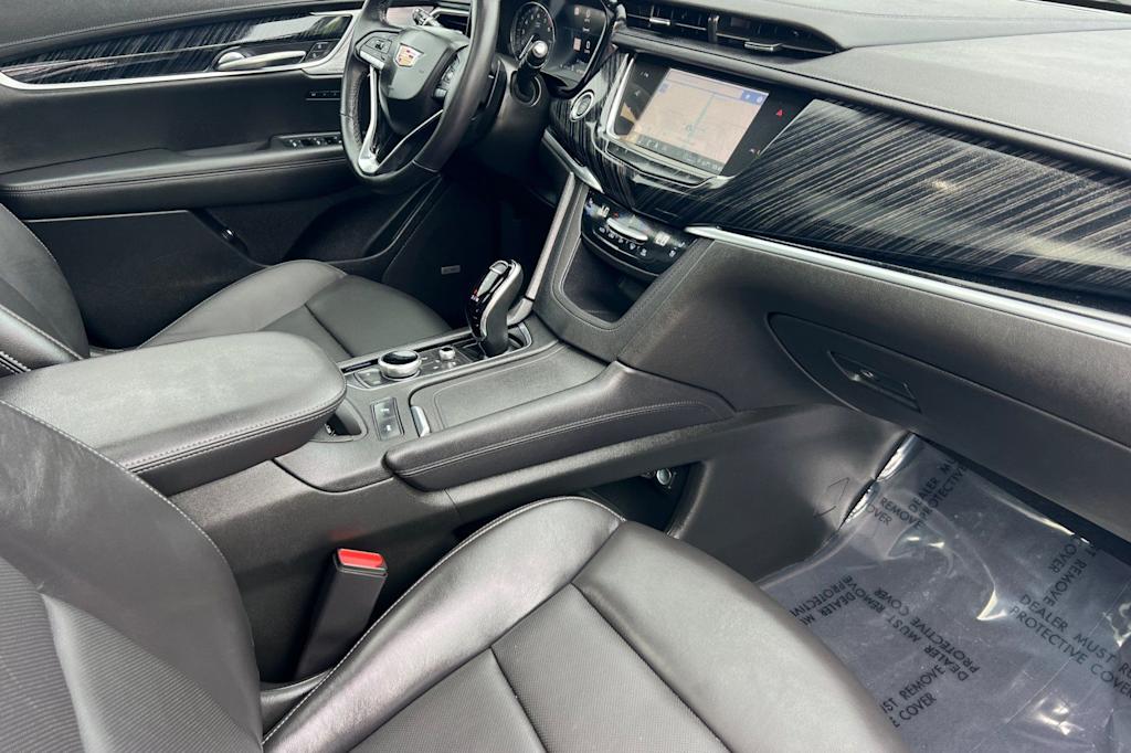 Thumbnail: 2025 Cadillac XT6 - 12