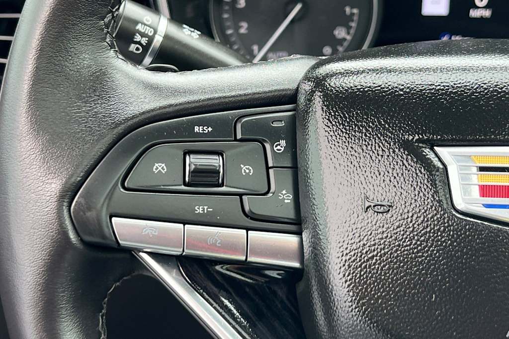 Thumbnail: 2025 Cadillac XT6 - 34