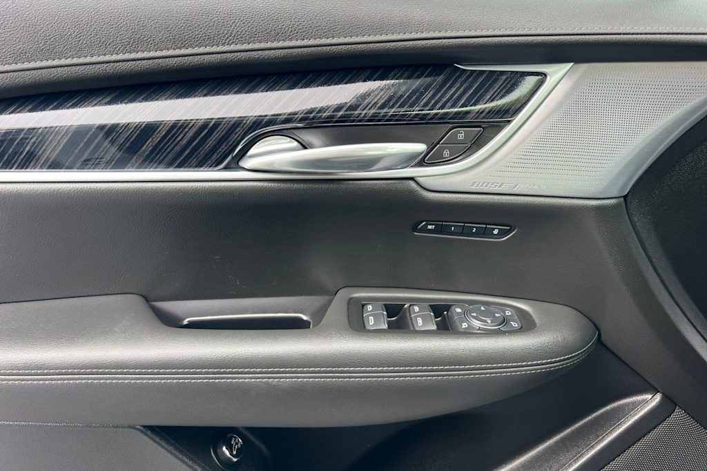 Thumbnail: 2025 Cadillac XT6 - 22