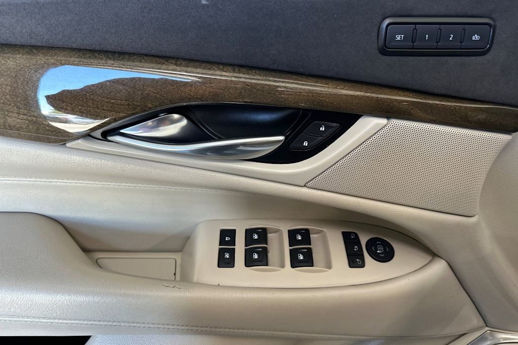 Thumbnail: 2020 Cadillac Escalade - 21