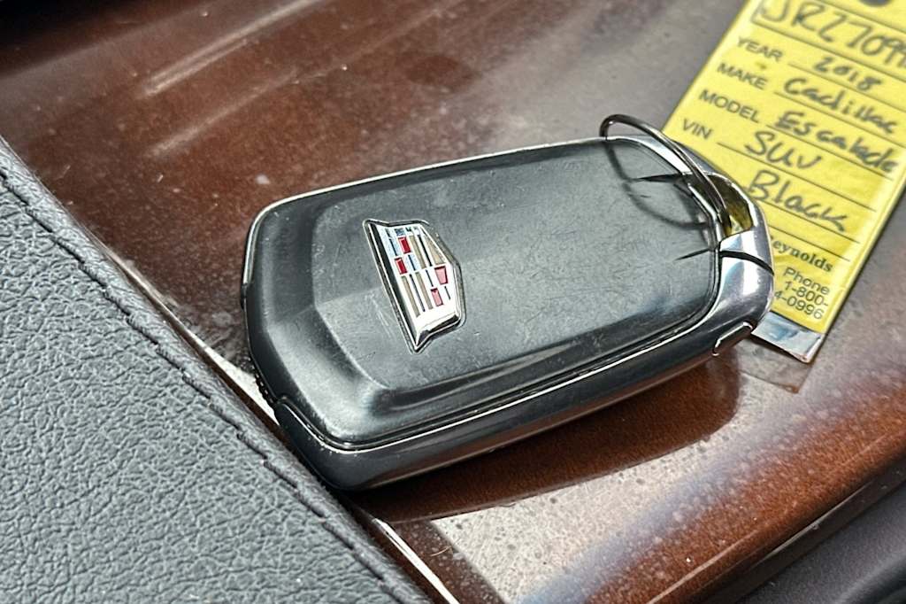 Thumbnail: 2018 Cadillac Escalade - 16