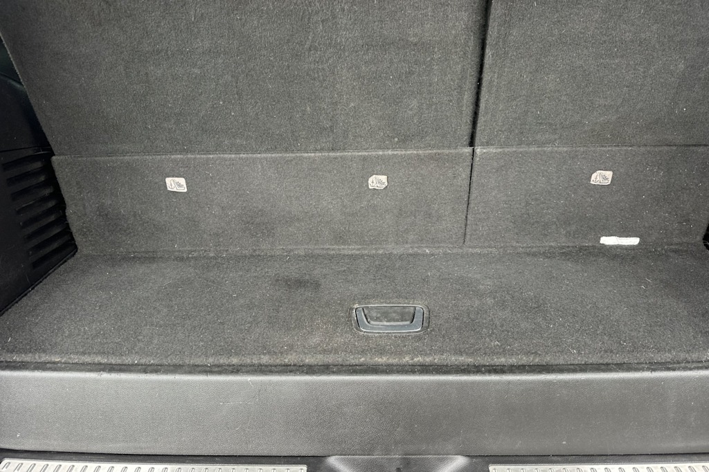 Thumbnail: 2018 Cadillac Escalade - 15