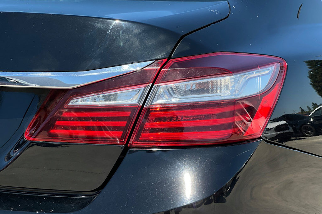 Thumbnail: 2016 Honda Accord - 33