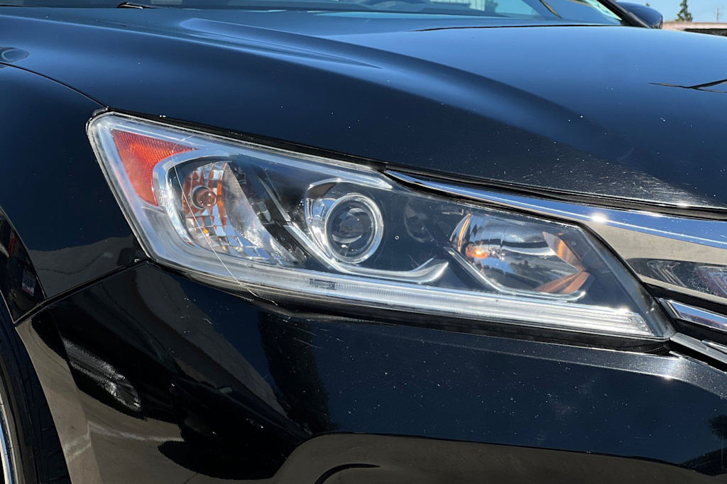 Thumbnail: 2016 Honda Accord - 32