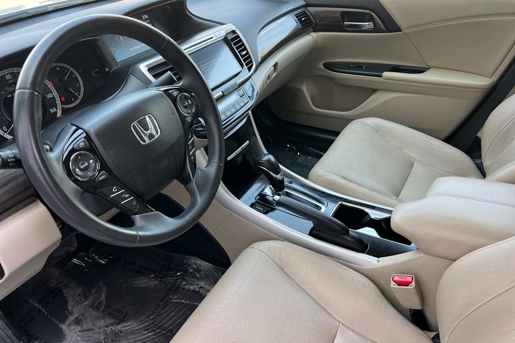 Thumbnail: 2016 Honda Accord - 9